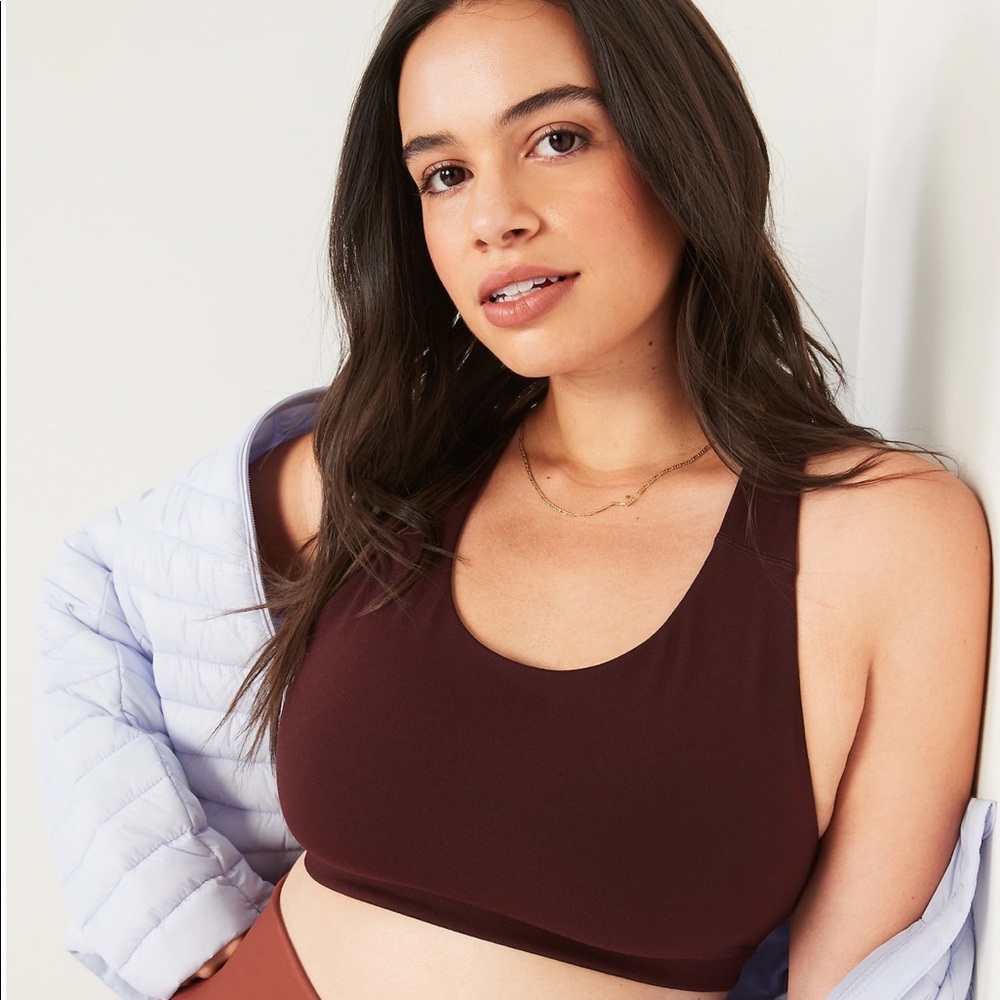 Old Navy Active Sports Bra in size XXL maroon camouflage
